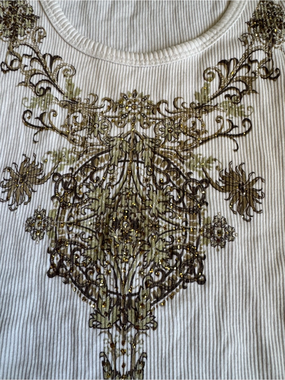 White Embellished Ribbed Tank Top by - Picture 2 of 4